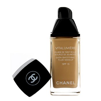 CHANEL Vitalumière Foundation & Baume Essentiel Highlight Review